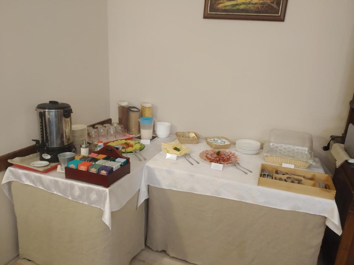 Pollushof Panzio Es Etterem Bed & Breakfast Csolnok Екстериор снимка