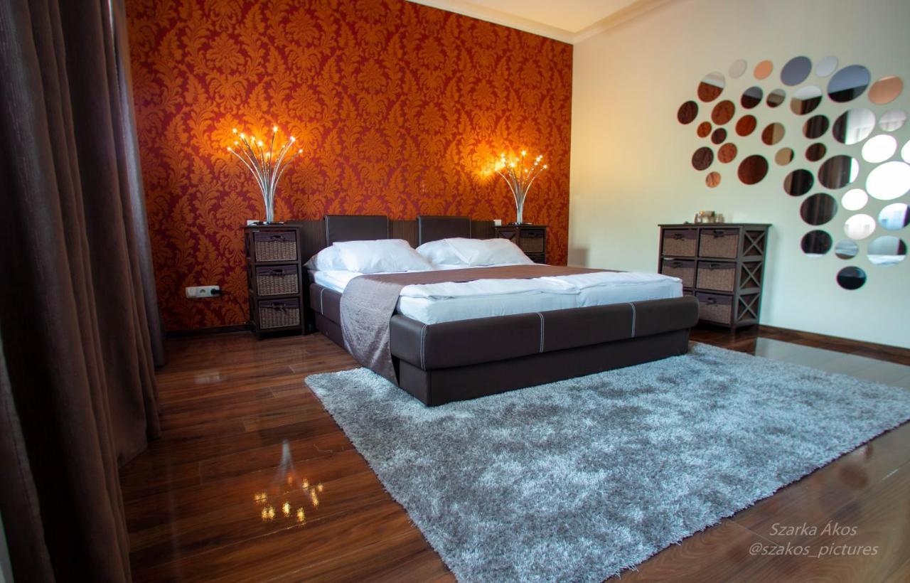 Pollushof Panzio Es Etterem Bed & Breakfast Csolnok Екстериор снимка