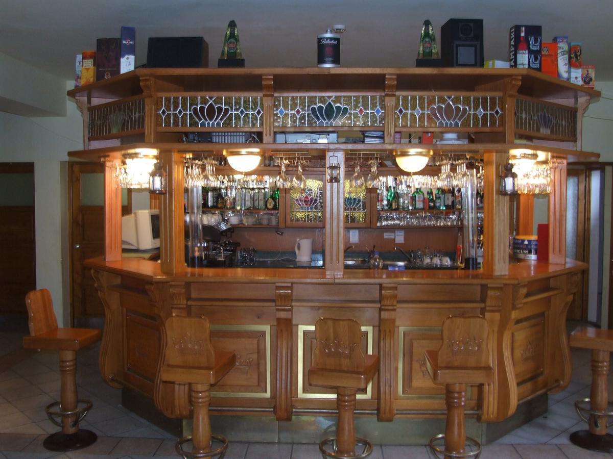 Pollushof Panzio Es Etterem Bed & Breakfast Csolnok Екстериор снимка