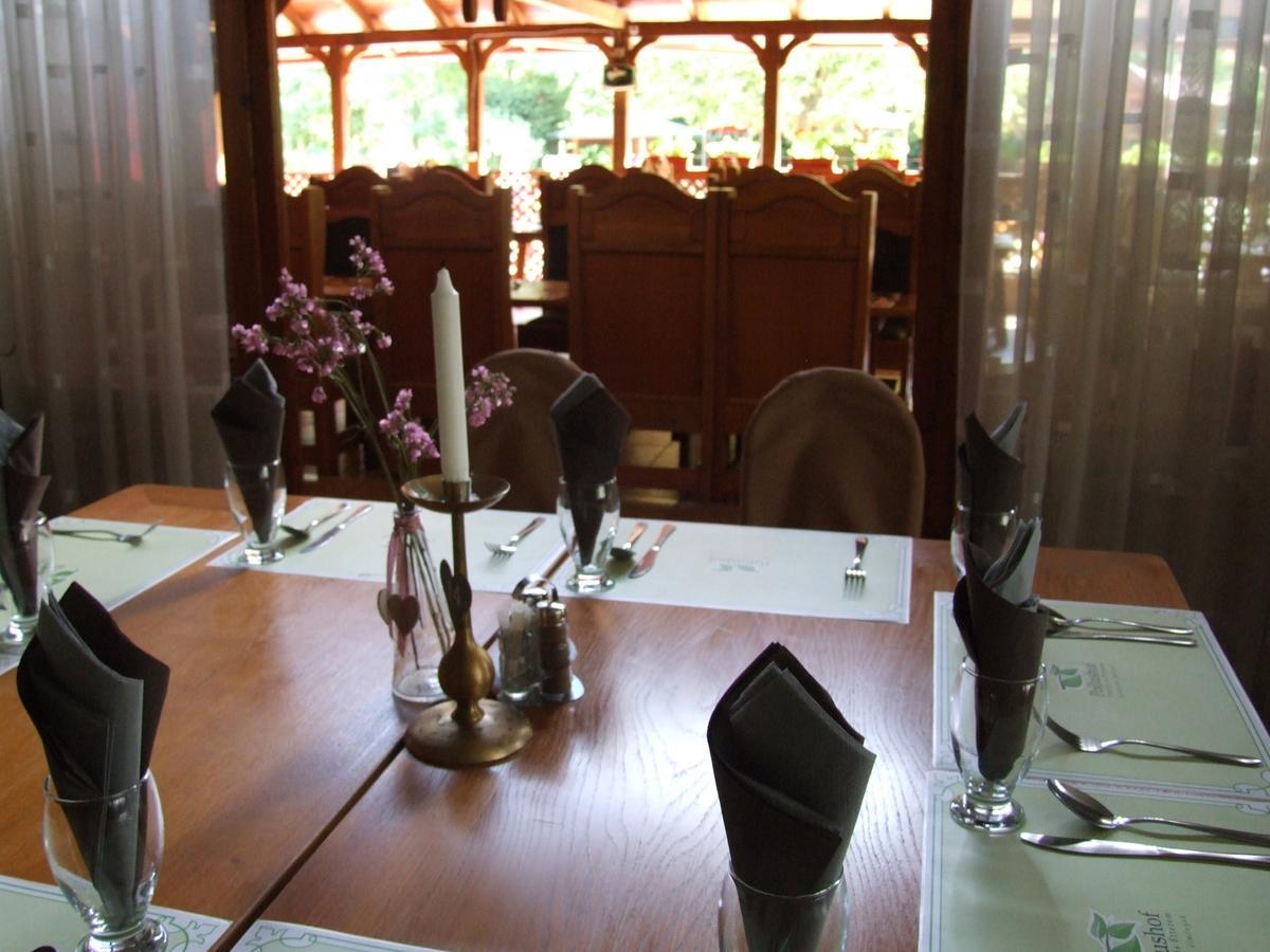 Pollushof Panzio Es Etterem Bed & Breakfast Csolnok Екстериор снимка